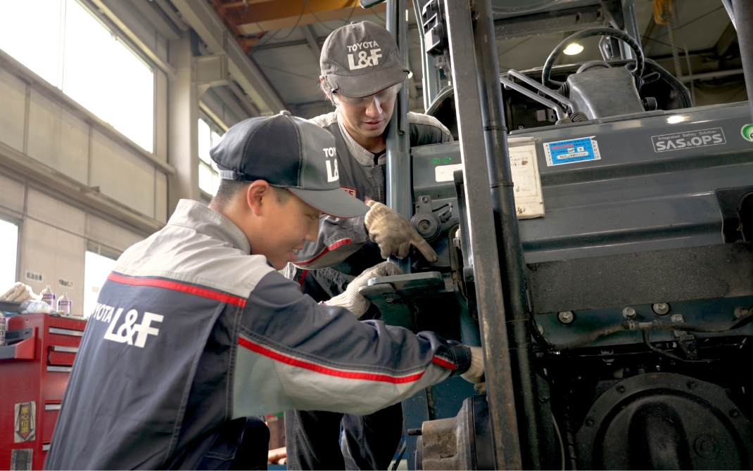 資格試験を行う社員